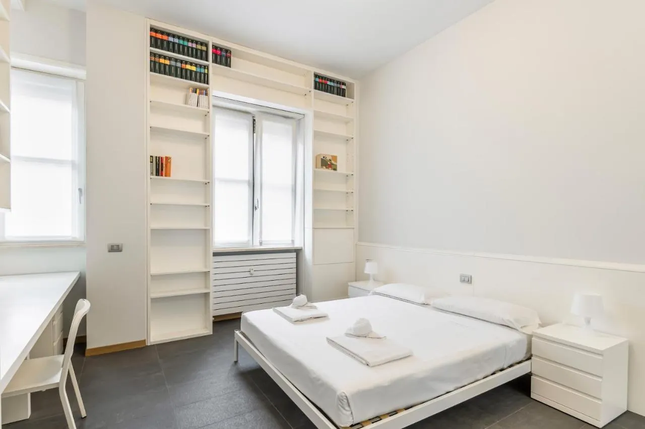 Easylife - Elegante Dimora Due Passi Dal Duomo Appartement Milaan