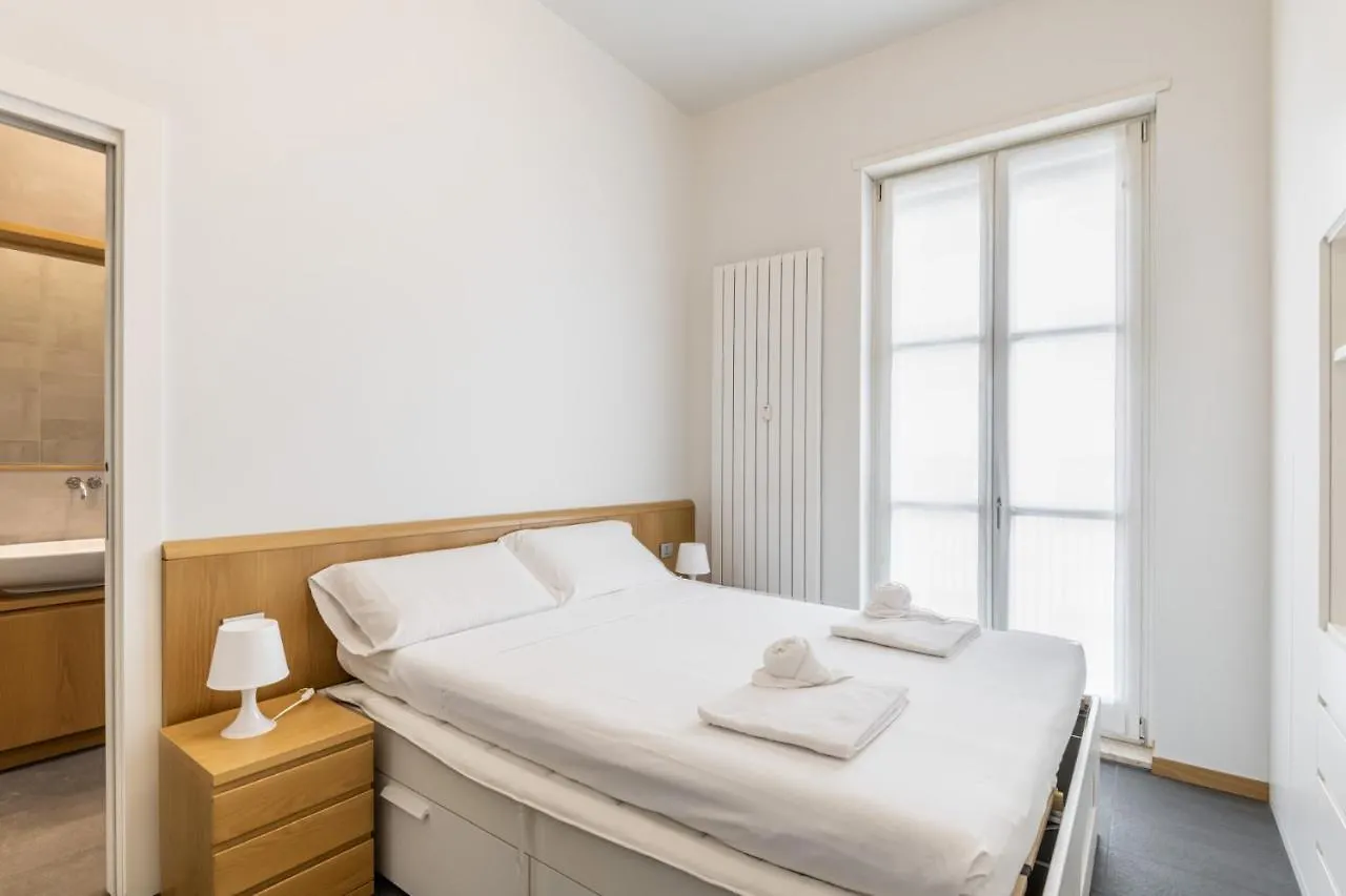 Easylife - Elegante Dimora Due Passi Dal Duomo Appartement Milaan