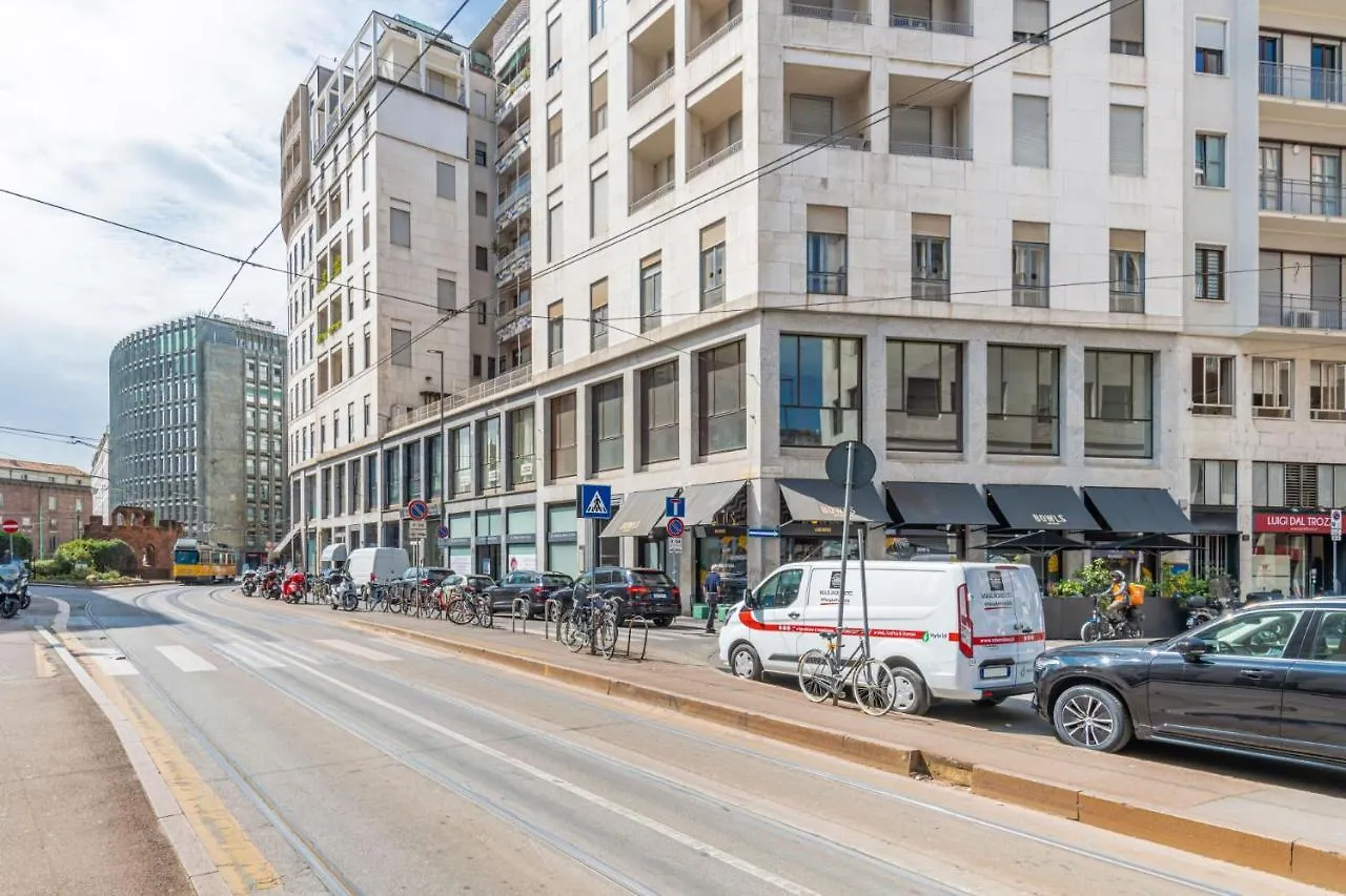 Easylife - Elegante Dimora Due Passi Dal Duomo Appartement Milaan