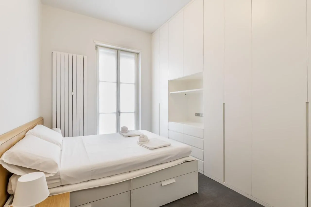 Easylife - Elegante Dimora Due Passi Dal Duomo Appartement Milaan
